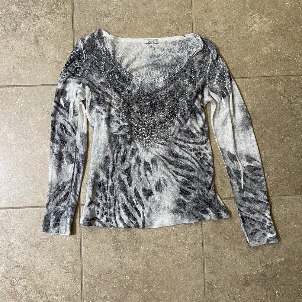 Cache Long Sleeve Sequin Gray White Top Tee